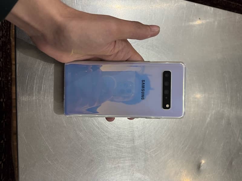 SAMSUNG S10 5G (256 Gb) 4