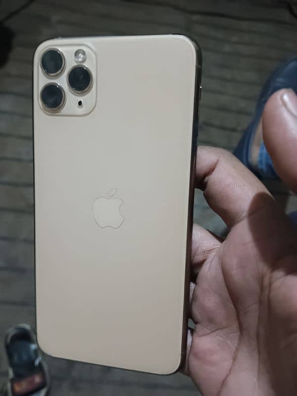 iphone 11 pro max Gold Color 0