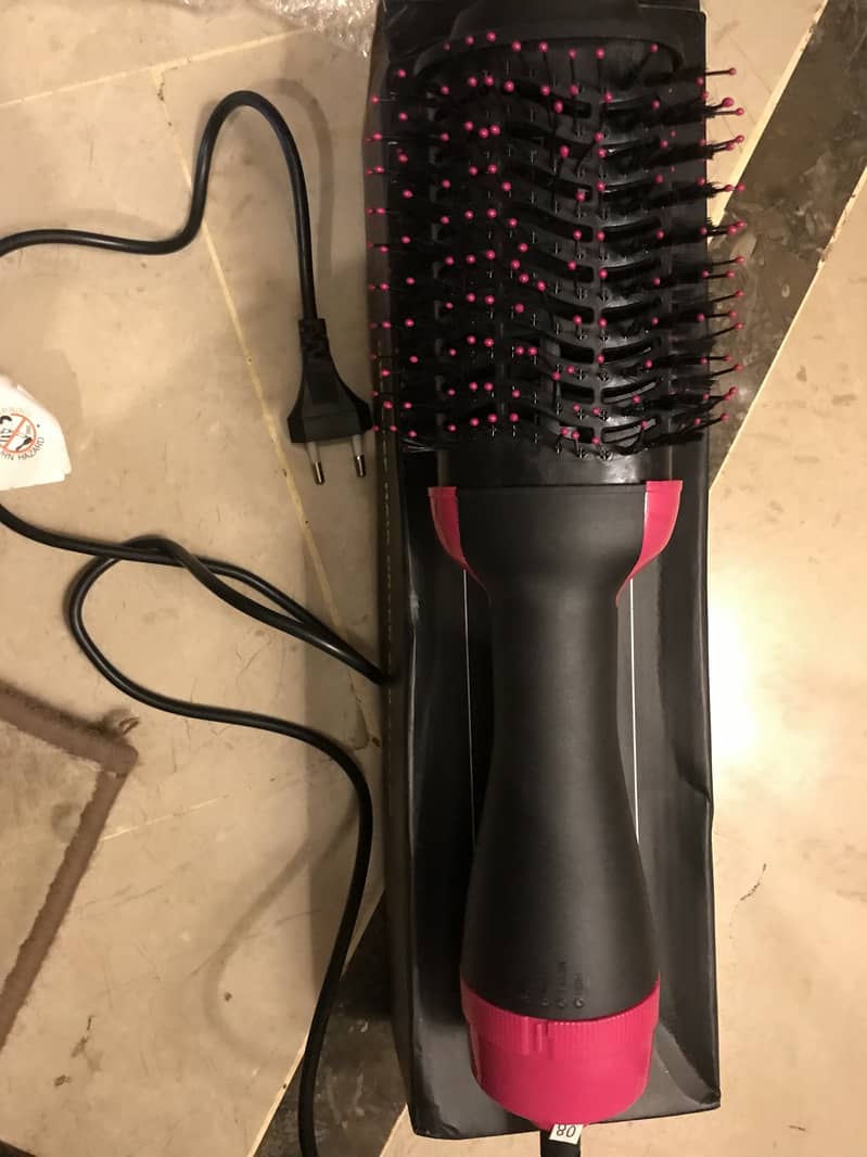 One Step Hair Dryer and Styler 3