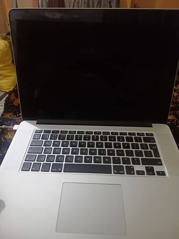 Macbook pro 13 , 15 inches 2