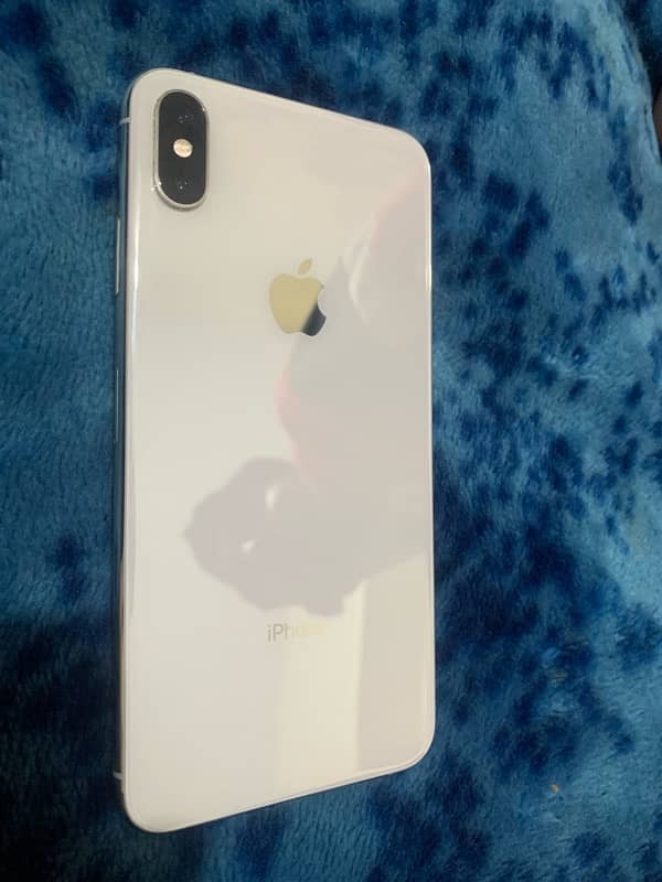 81HELTH 64GB OFFical PTA 10/9.5COndition Face ID off True Tone off 0