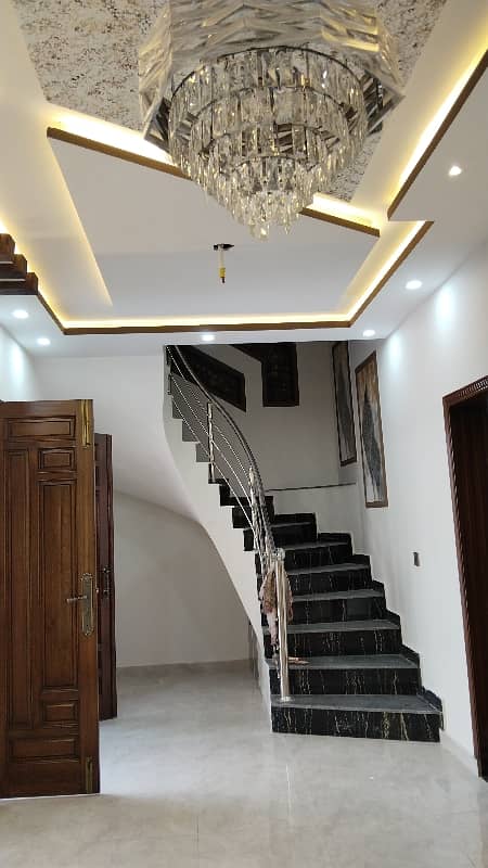 10 Marla House  for rent Park View City Lahore 8