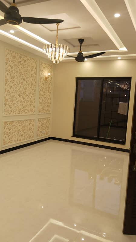 10 Marla House  for rent Park View City Lahore 29