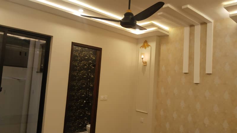 10 Marla House  for rent Park View City Lahore 30