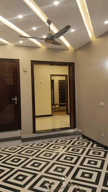 10 Marla House  for rent Park View City Lahore 33