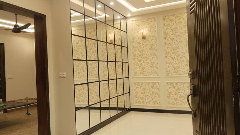 10 Marla House  for rent Park View City Lahore 34