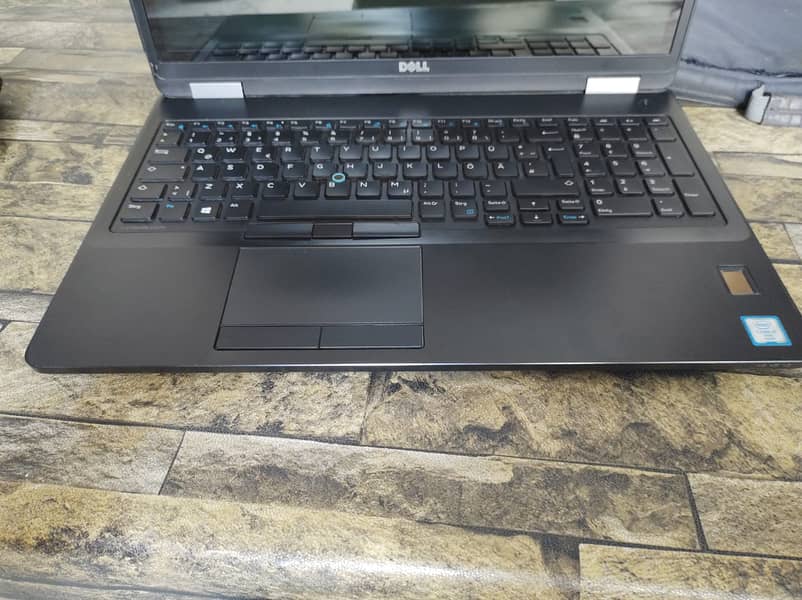 Dell E5570 Heavy laptop. 0