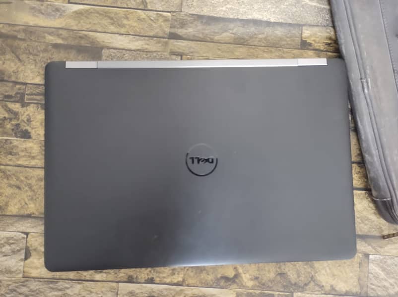 Dell E5570 Heavy laptop. 1