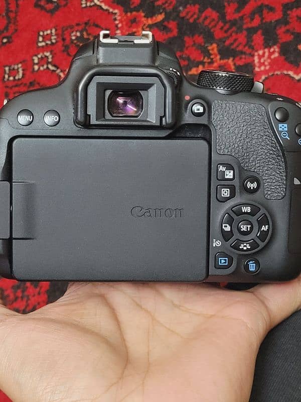 CANON EOS 800D DSLR CAMERA 2