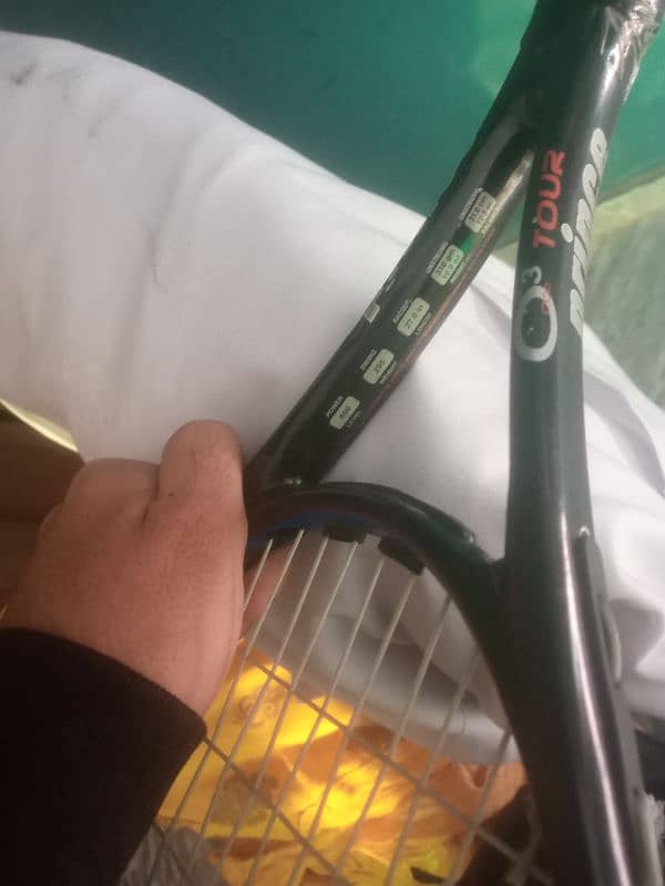 tennis racket 1