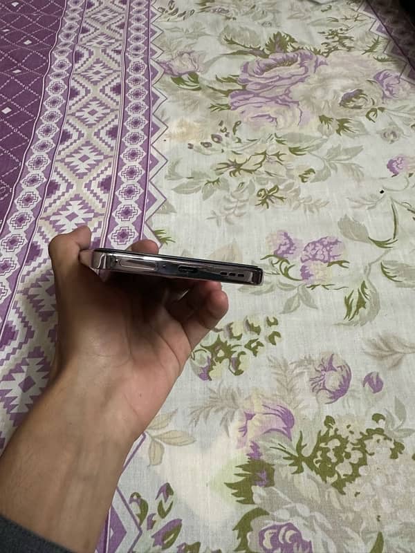 Oppo reno 12F 5g 4