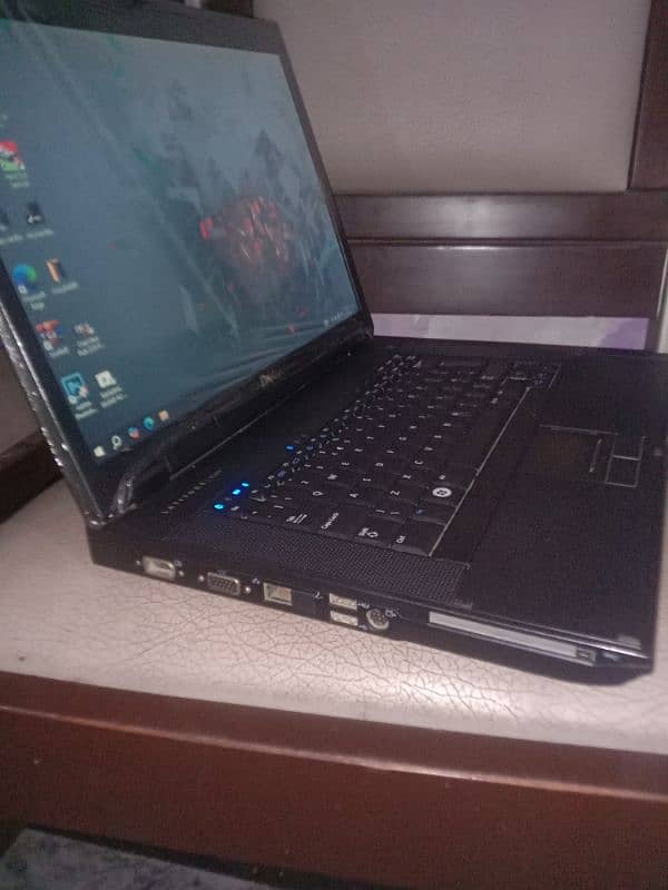 Dell Core 2 Duo Laptop E5500 4