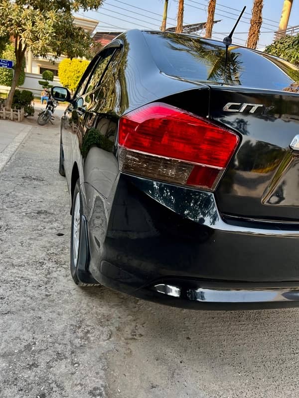 Honda City IVTEC 2012 For sale very reason able price 11