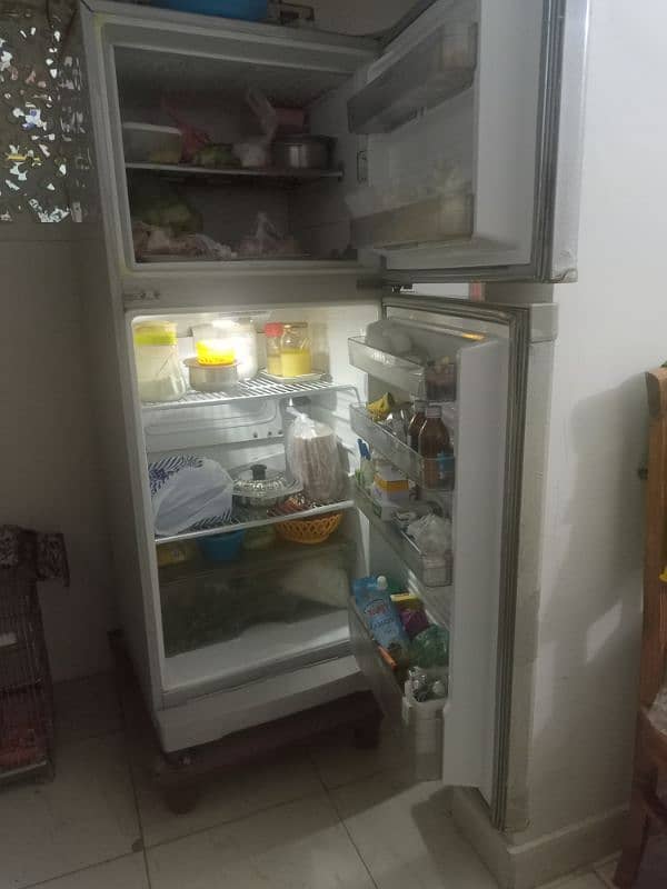 Dawlance Fridge in good condition 4