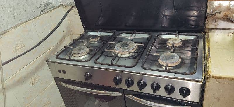 Cooking / Range 5 Burner 4