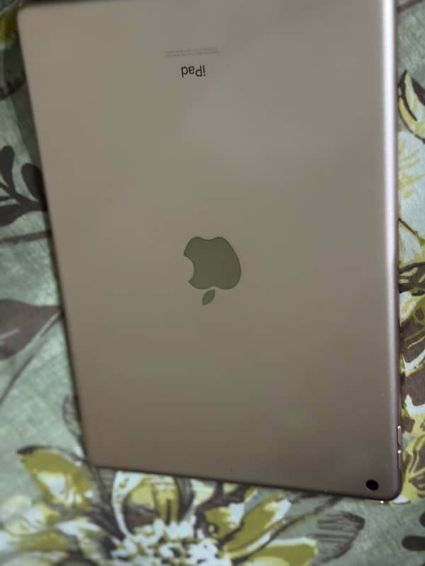 ipad 8th generation 10/9 condition 3