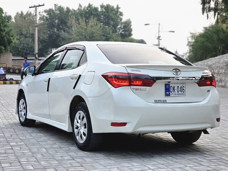 Toyota Corolla GLI 2015 13