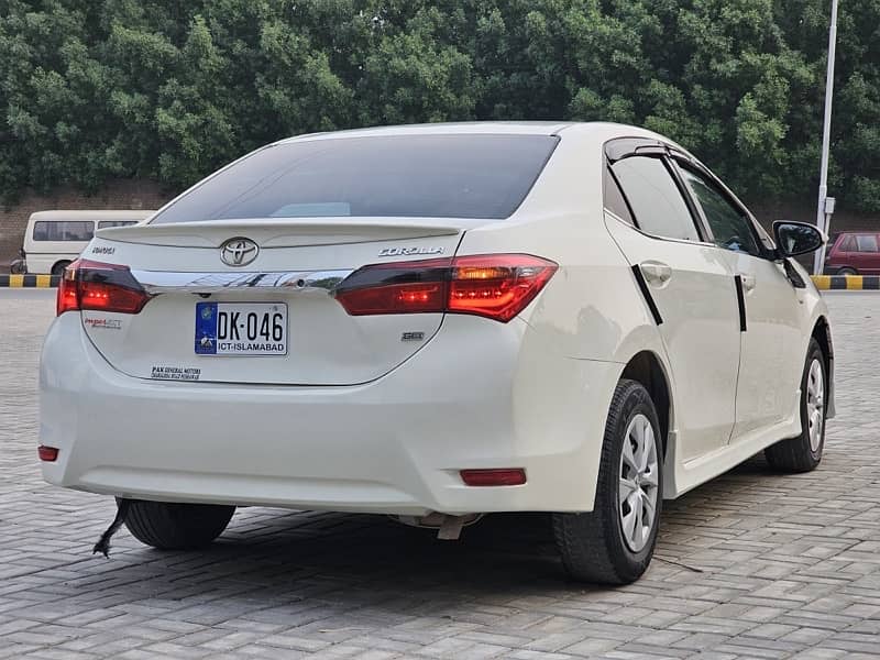 Toyota Corolla GLI 2015 16