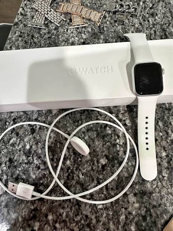 APPLE WATCH SERIES 6 40MM 100% BATTERY HEALTH 2