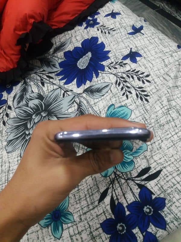 Oppo A95 10/10 condition argent sale 2