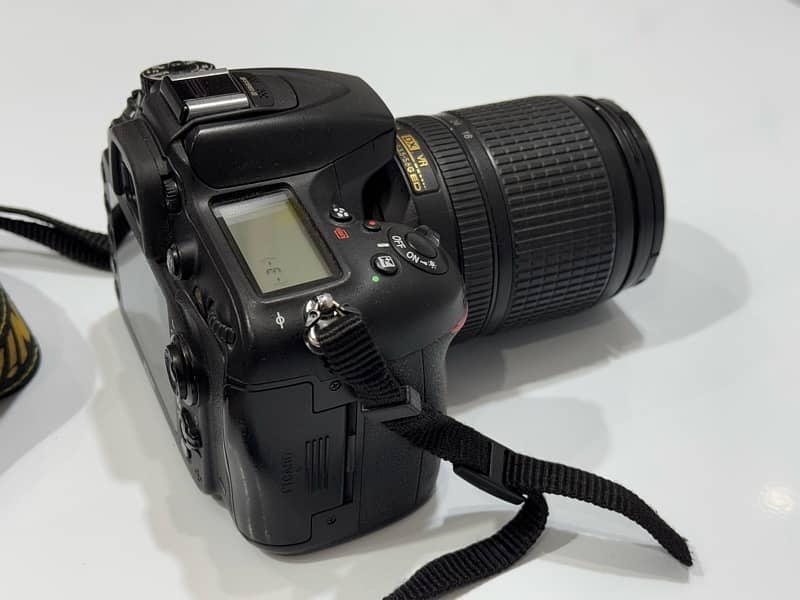 Nikon D7100 with 18-140mm lens 3