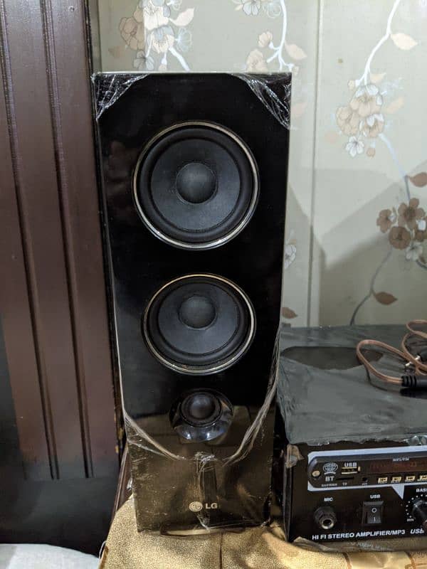 LG speakers 2