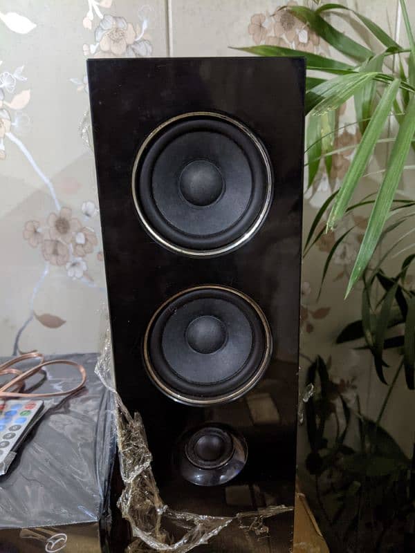 LG speakers 3