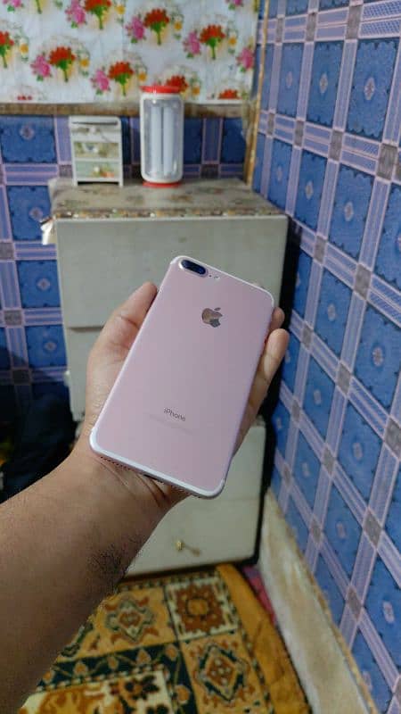 iphone 7 plus pta approved 128gb. 1