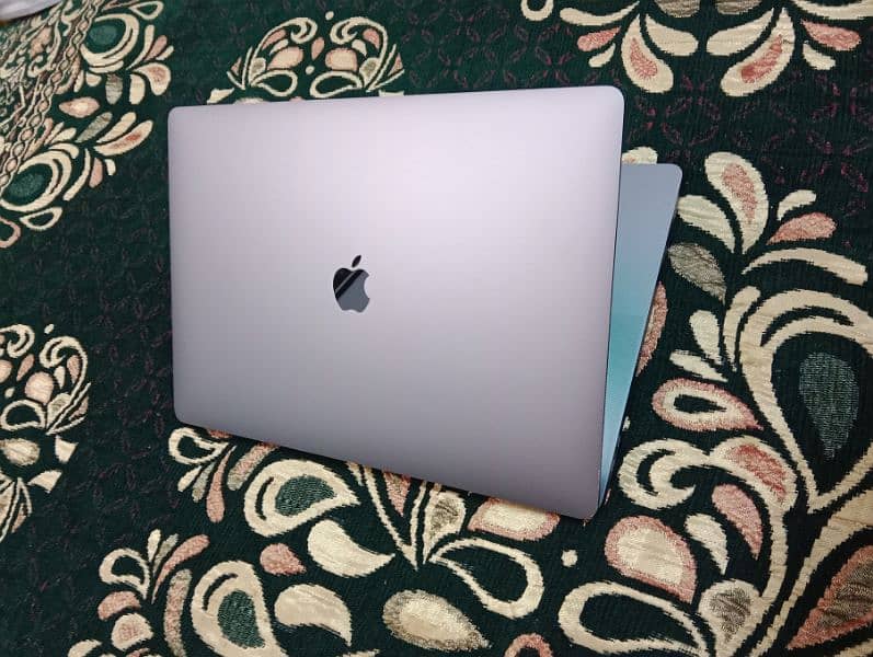 MacBook pro 2019_16"inch (16GB/512GB SSD) 4