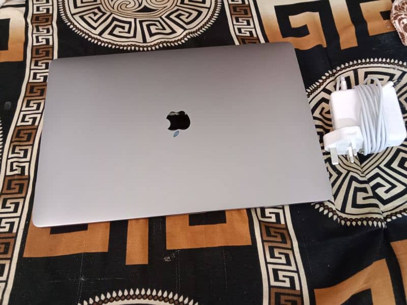 MacBook pro 2019_16"inch (16GB/512GB SSD) 5