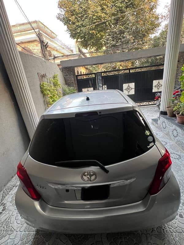 Toyota Vitz 2013 6