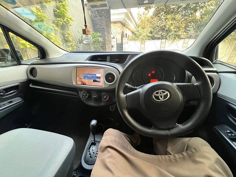 Toyota Vitz 2013 10