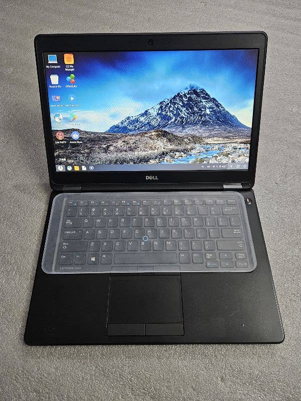 Dell Laptop Intel fifth Gen 9