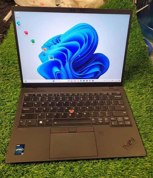 Lenovo Thinkpad X1 nano gen-1 / Intel Core i7-11th gen 0