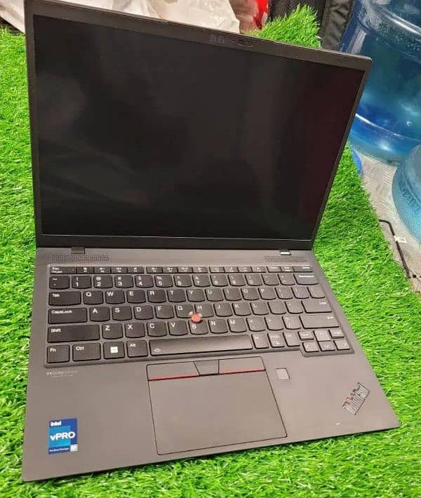 Lenovo Thinkpad X1 nano gen-1 / Intel Core i7-11th gen 3