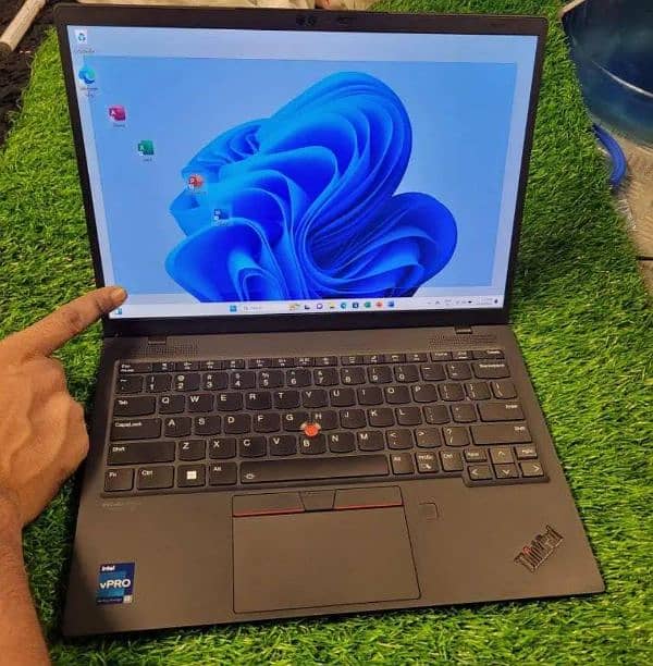 Lenovo Thinkpad X1 nano gen-1 / Intel Core i7-11th gen 4