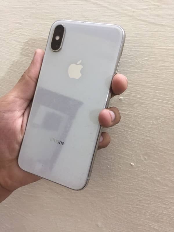 iphone xs factory unlocked 256gb all okay only serious buyer contactme 0