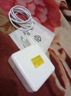 Apple 87W USB Type-C Power adapter