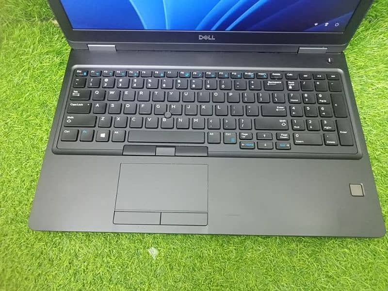 Dell latitude 5591 i7 8th Generation Hexa Core / 6 cores/ 12 CPUs 3