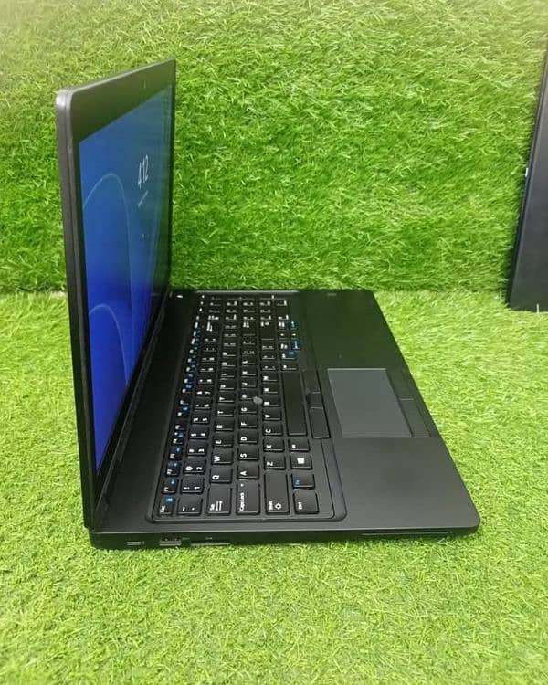 Dell latitude 5591 i7 8th Generation Hexa Core / 6 cores/ 12 CPUs 4