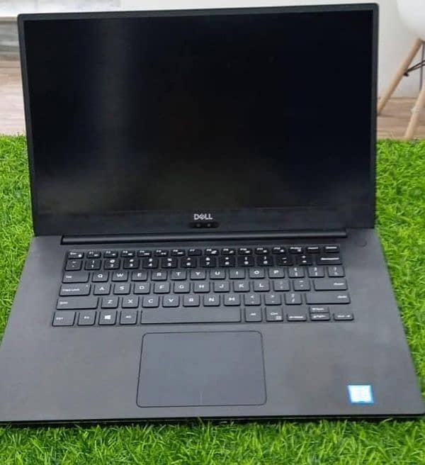 Dell Precision 5540 Laptop /INTEL Core i9 -9th gen/( 9880H ) @2.30GHz 0