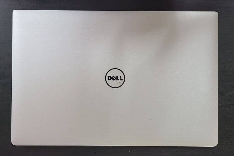 Dell  Precision 5520 / heavy duty slim fast workstation 8