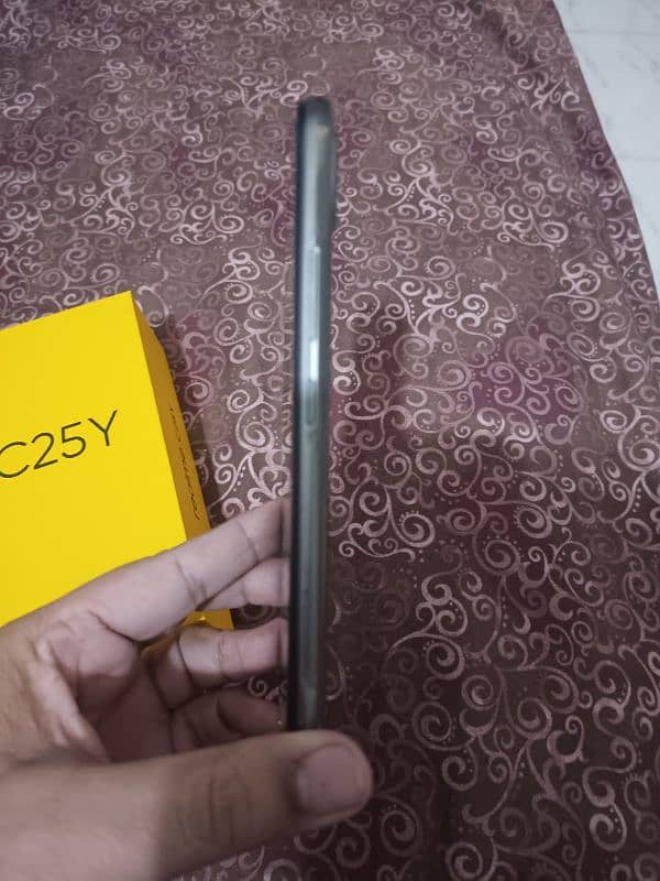 realme C 25 y 1