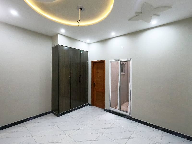 Near To Park Sale The Ideally Located House For An Incredible Price Of Pkr Rs. 13000000 10