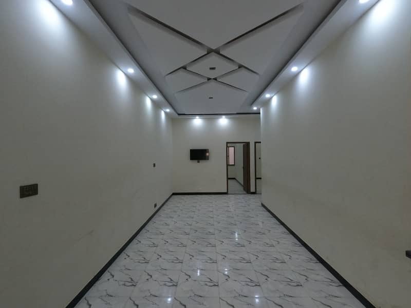 Prime Location Upper Portion For Sale In Beautiful North Karachi - Sector 11B 5