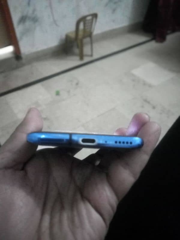 oneplus 7 Pro only back class damage front minor glass damage hy 3