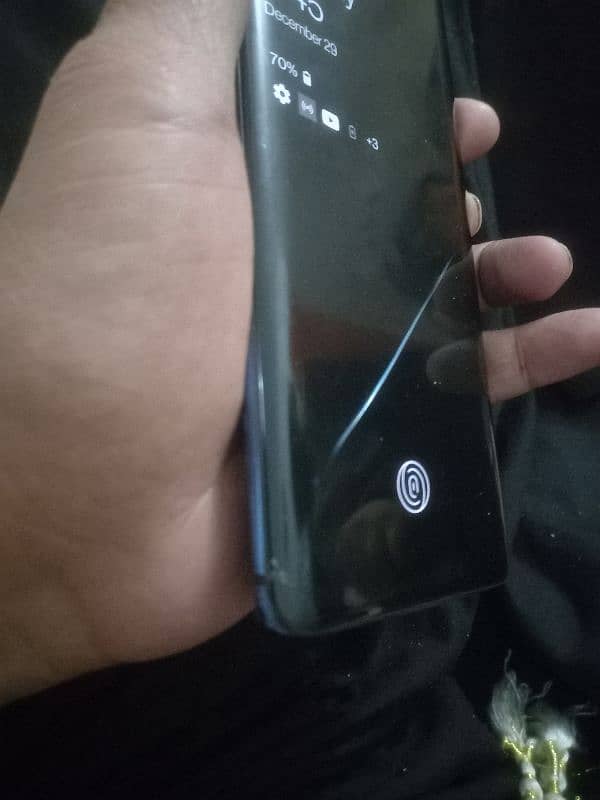 oneplus 7 Pro only back class damage front minor glass damage hy 4