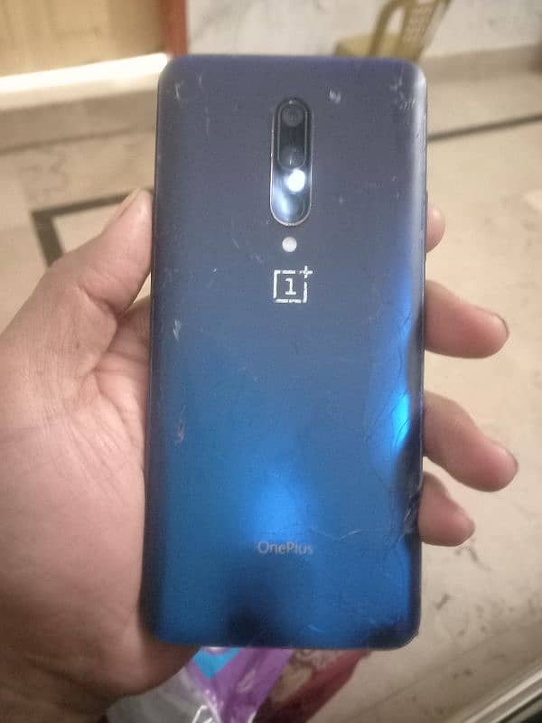 oneplus 7 Pro only back class damage front minor glass damage hy 6