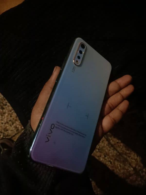 vivo s1 8/256 4