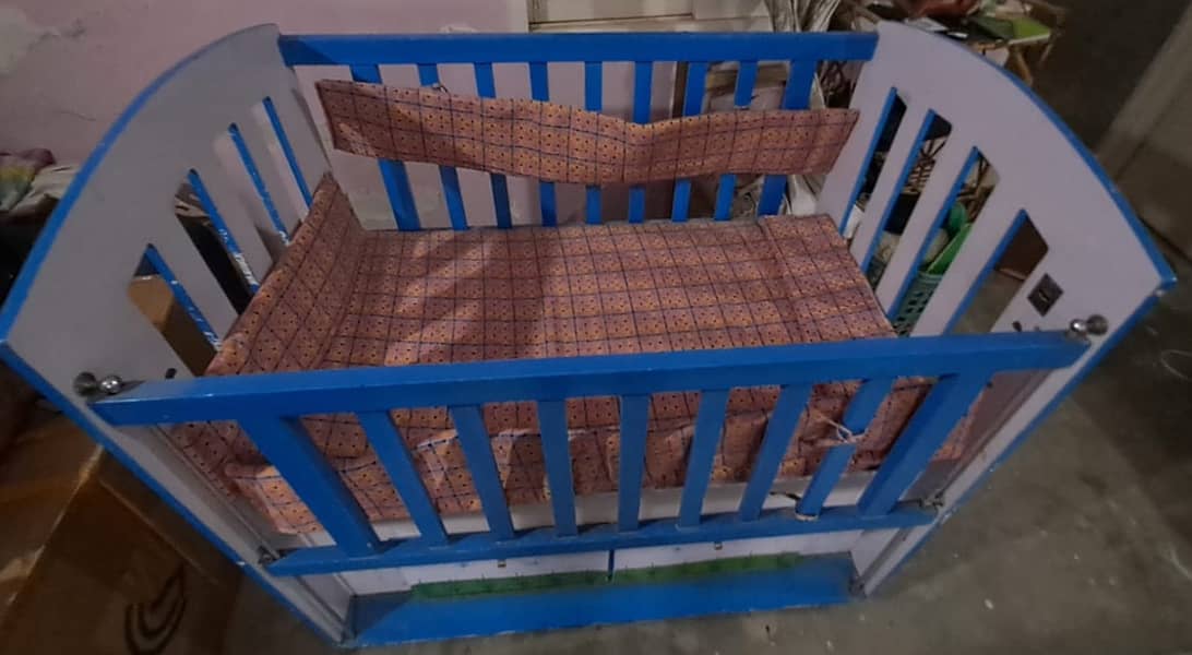 Baby cot with matter and wheel's 0